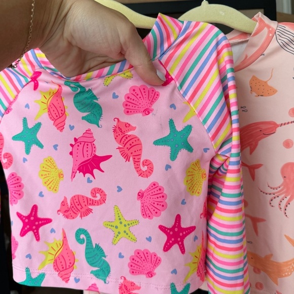 Lot of 3 Swimsuit top rashguards toddler girl ocean animals h&m mermaids - Picture 10 of 10